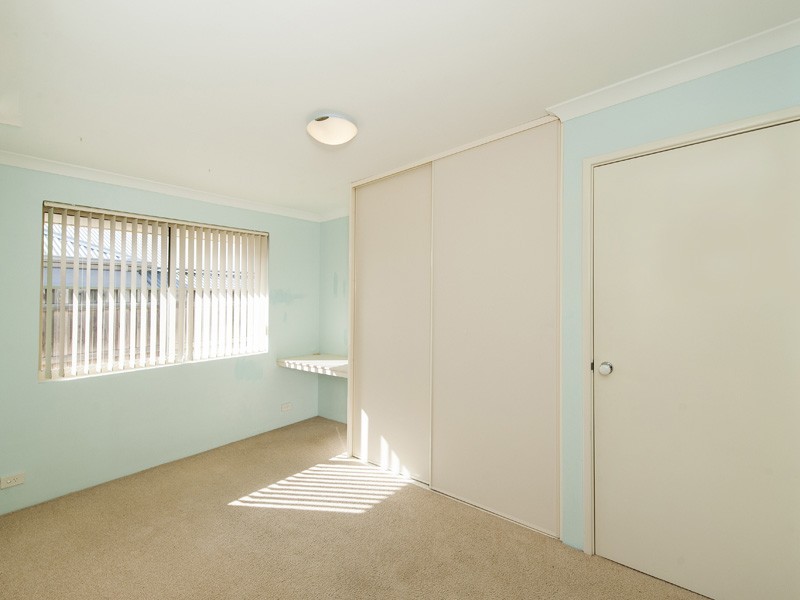 30 Seaforth Drive, Halls Head WA 6210