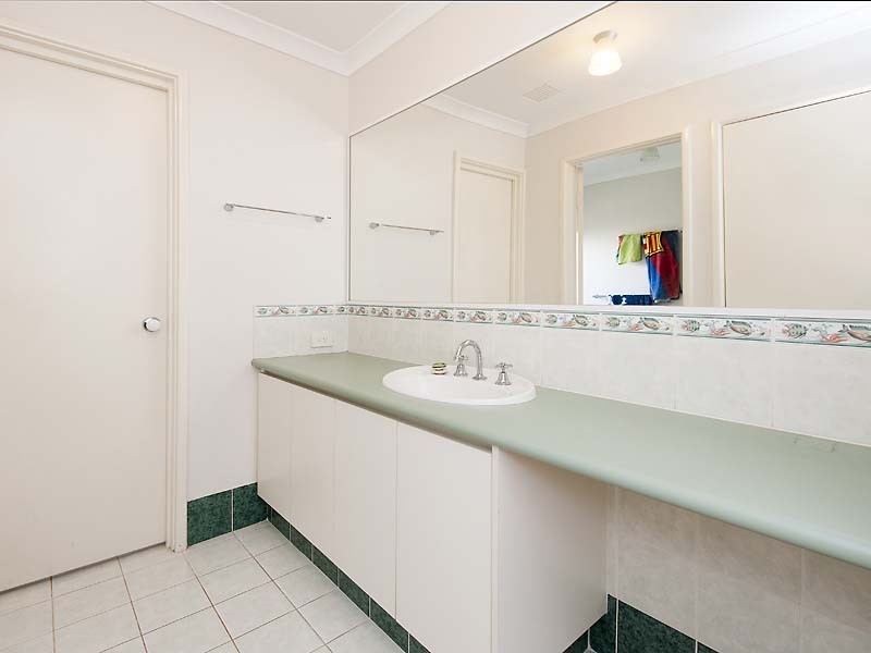 30 Seaforth Drive, Halls Head WA 6210