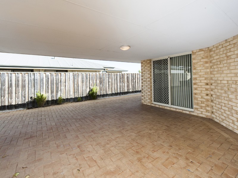 30 Seaforth Drive, Halls Head WA 6210