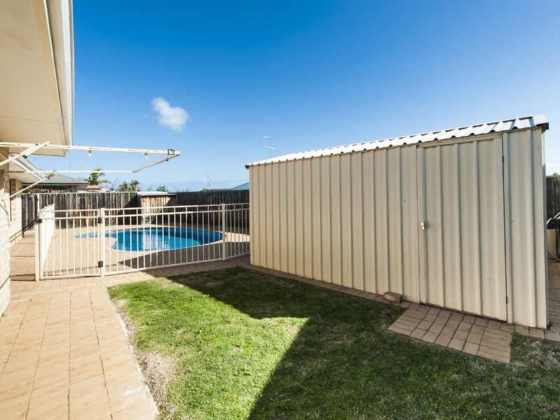 30 Seaforth Drive, Halls Head WA 6210