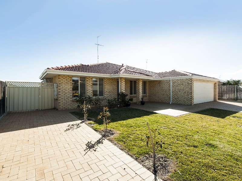 30 Seaforth Drive, Halls Head WA 6210