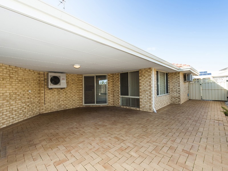 30 Seaforth Drive, Halls Head WA 6210