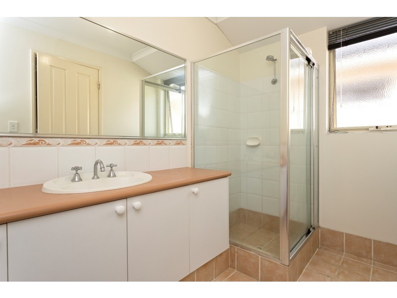16 Heyerdahl Way, Dudley Park WA 6210