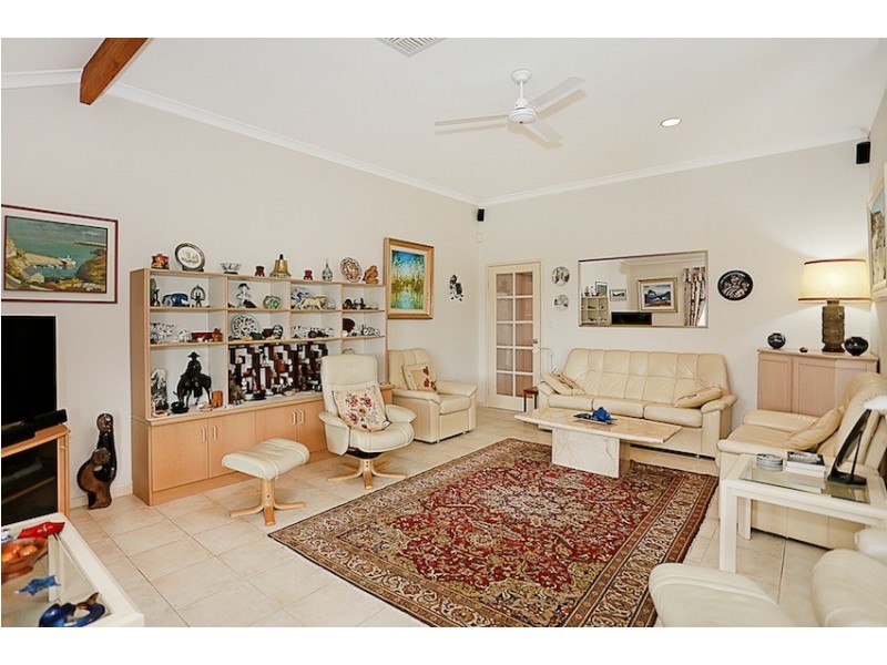 16 Quayside Close, Halls Head WA 6210