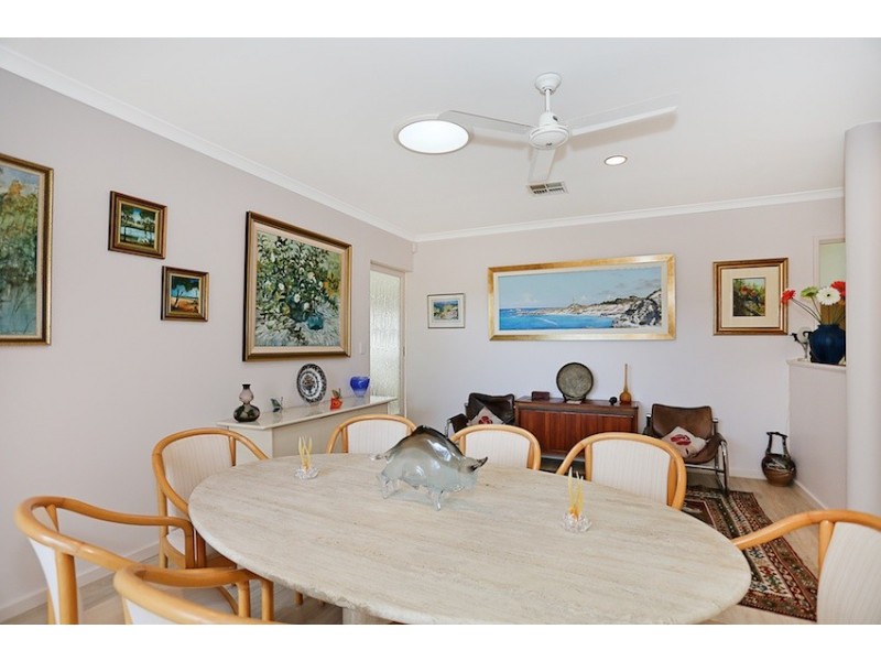 16 Quayside Close, Halls Head WA 6210