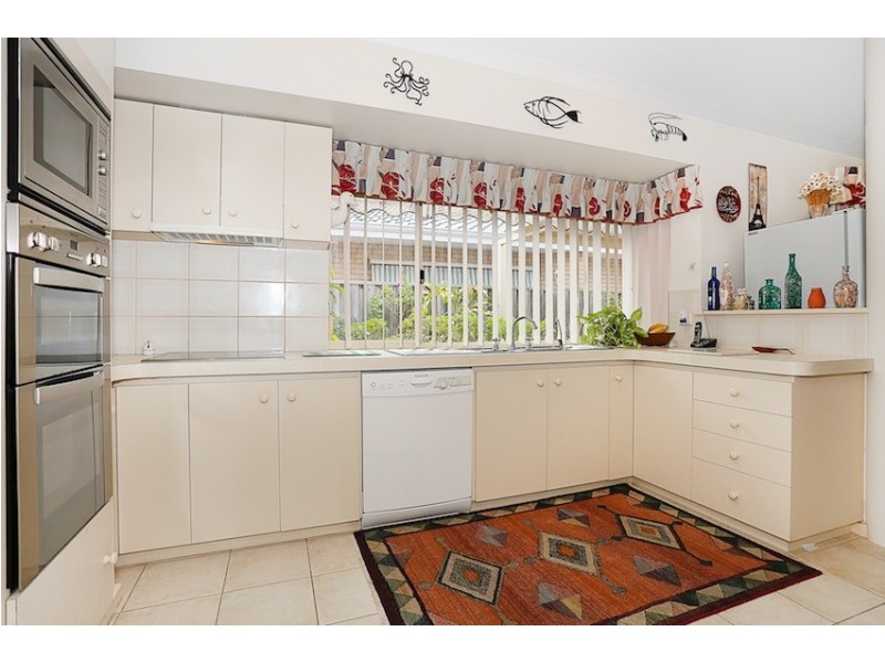 16 Quayside Close, Halls Head WA 6210