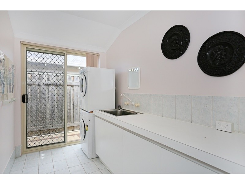 16 Quayside Close, Halls Head WA 6210