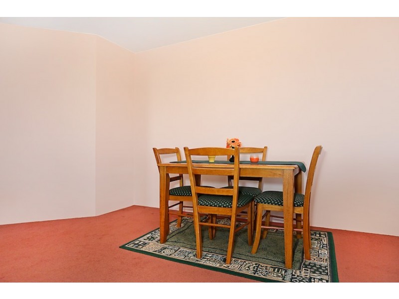 8/6A Valley Road, Halls Head WA 6210