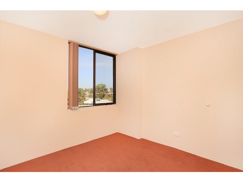 8/6A Valley Road, Halls Head WA 6210