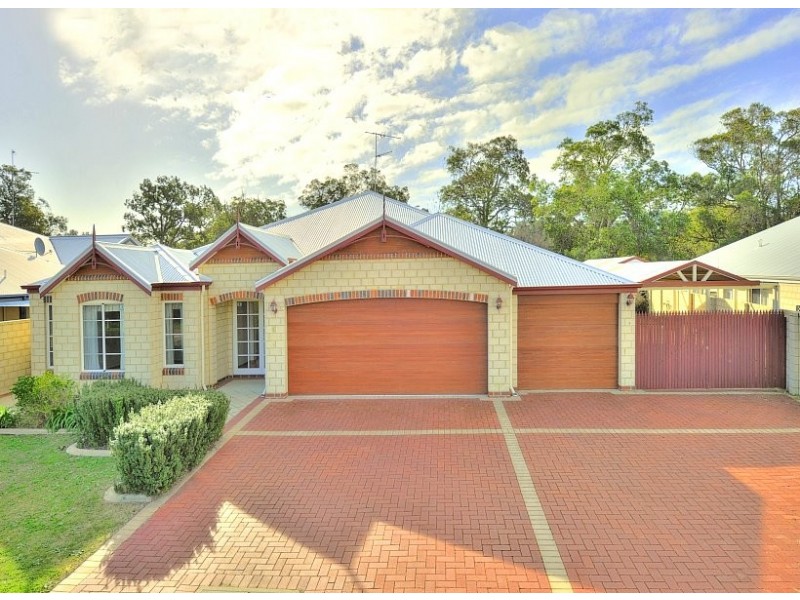 33 Cervantes Drive, Erskine WA 6210