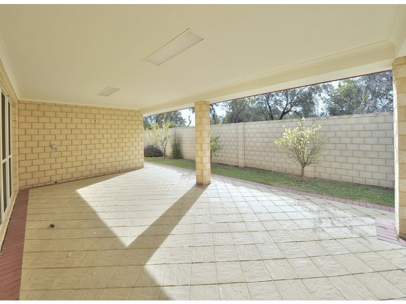 33 Cervantes Drive, Erskine WA 6210