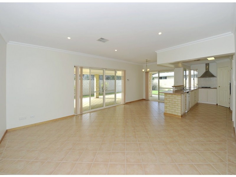 33 Cervantes Drive, Erskine WA 6210