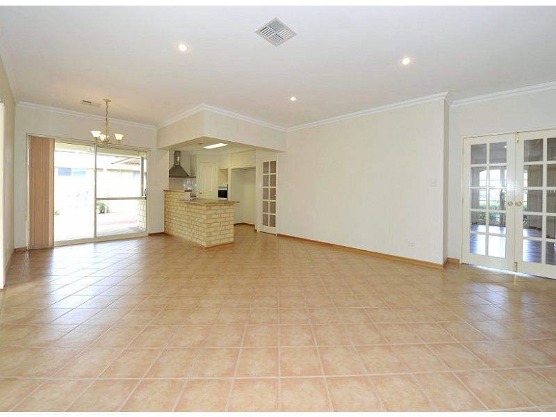 33 Cervantes Drive, Erskine WA 6210