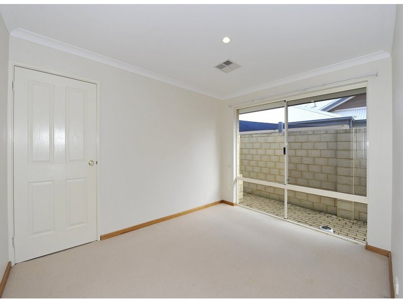 33 Cervantes Drive, Erskine WA 6210