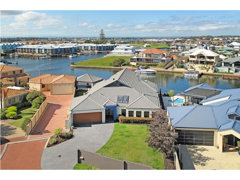 25 Genevieve Court, Halls Head WA 6210