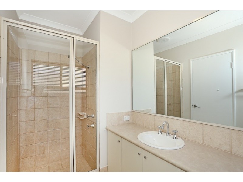 25 Genevieve Court, Halls Head WA 6210