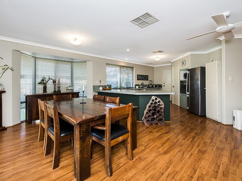 50 Summerlea Avenue, Meadow Springs WA 6210