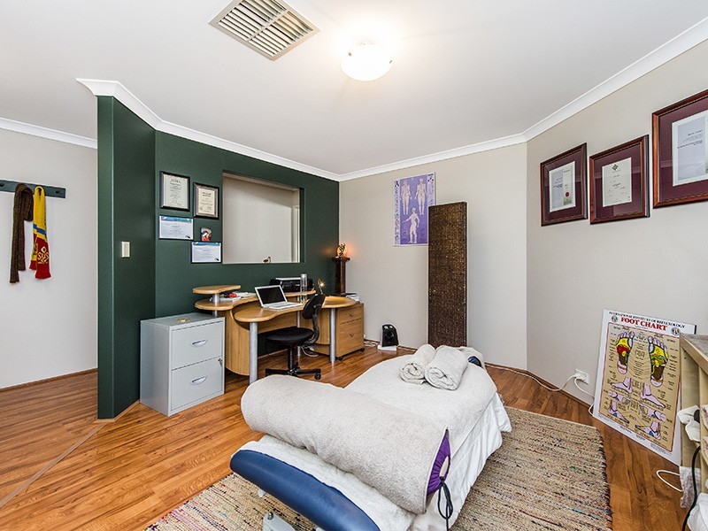 50 Summerlea Avenue, Meadow Springs WA 6210