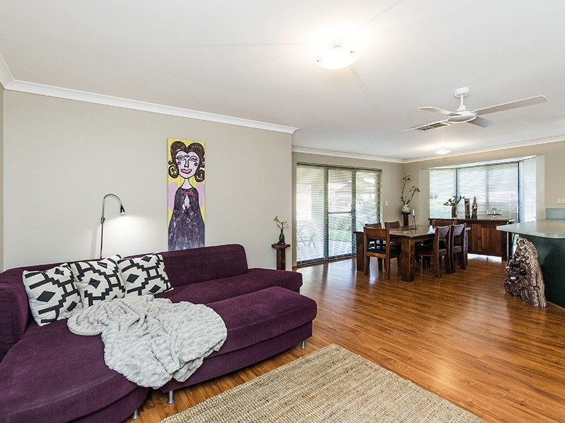 50 Summerlea Avenue, Meadow Springs WA 6210