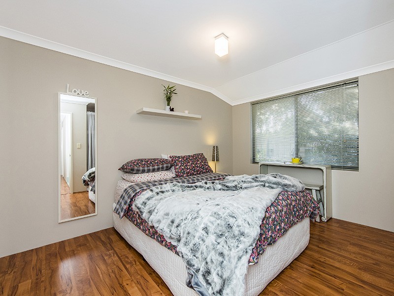 50 Summerlea Avenue, Meadow Springs WA 6210