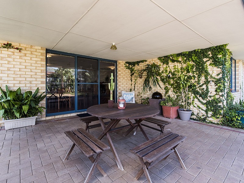 50 Summerlea Avenue, Meadow Springs WA 6210