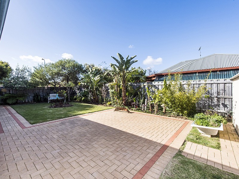 50 Summerlea Avenue, Meadow Springs WA 6210