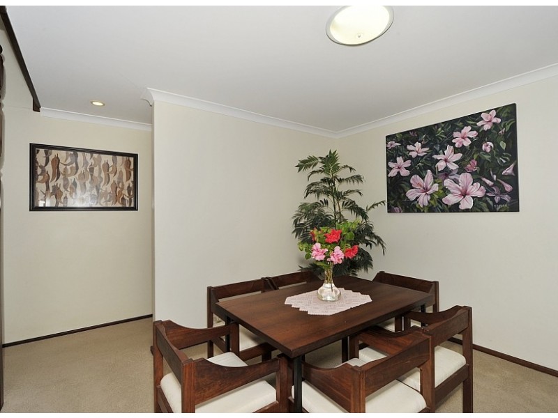 51 Oaklands Avenue, Halls Head WA 6210