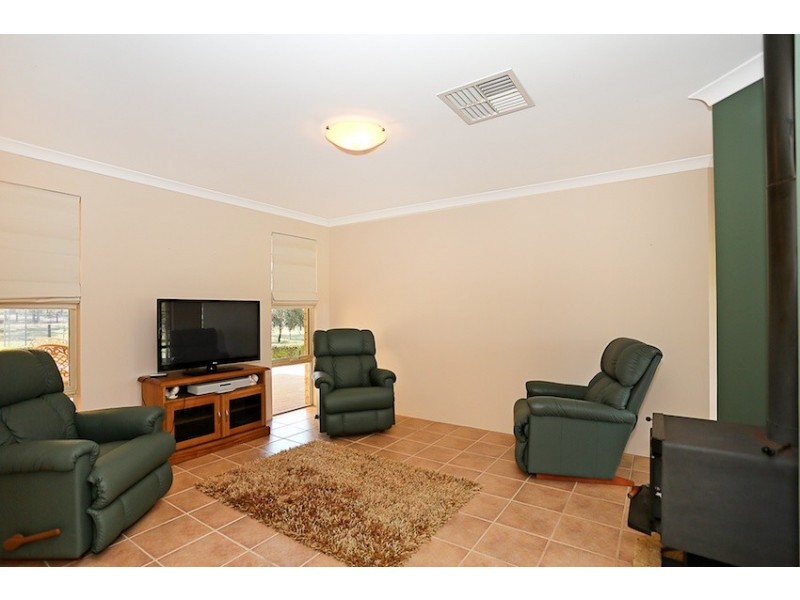 33 Cheyne  Court, Pinjarra WA 6208