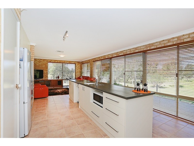 33 Cheyne  Court, Pinjarra WA 6208