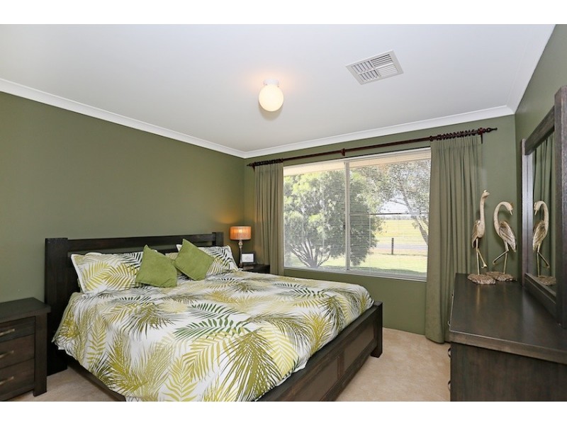 33 Cheyne  Court, Pinjarra WA 6208