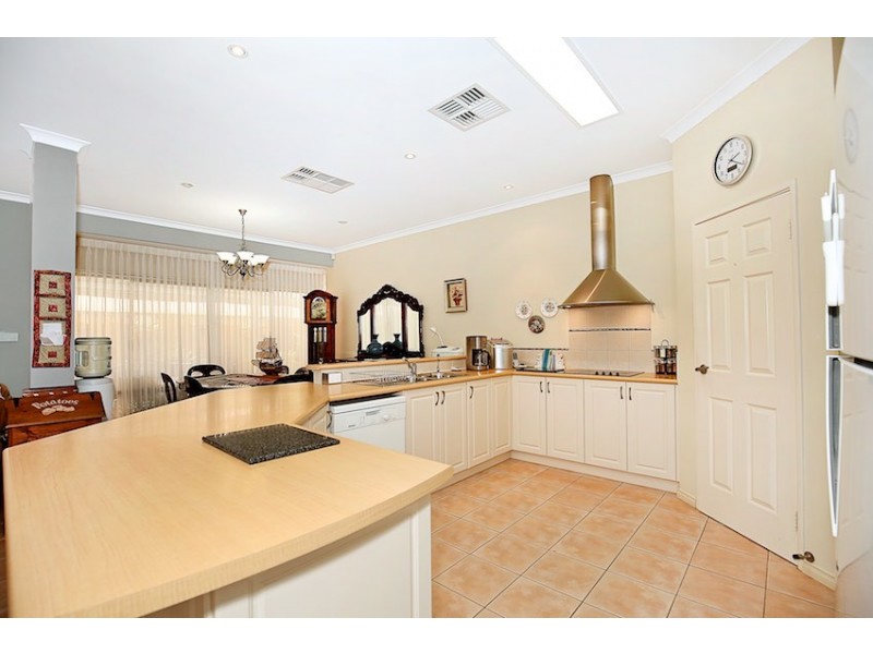 7 Onslow Court, Erskine WA 6210