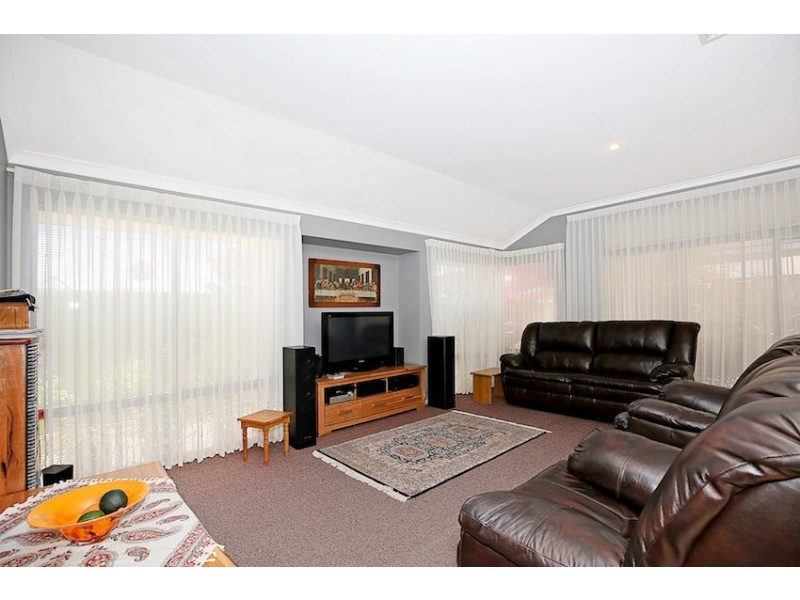 7 Onslow Court, Erskine WA 6210