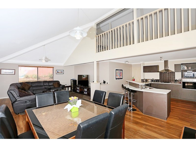 7 Zinnia Lane, Halls Head WA 6210