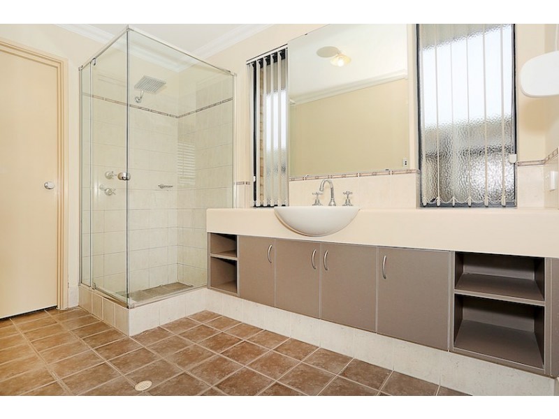 7 Zinnia Lane, Halls Head WA 6210