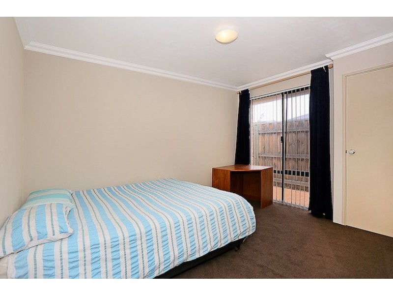 7 Zinnia Lane, Halls Head WA 6210