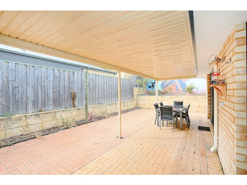 7 Zinnia Lane, Halls Head WA 6210