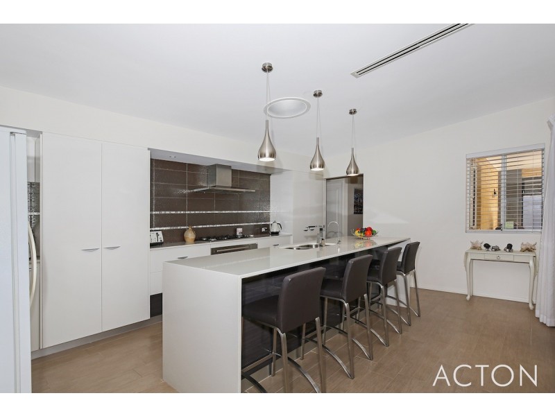 27 George Hibbert Road, Madora Bay WA 6210