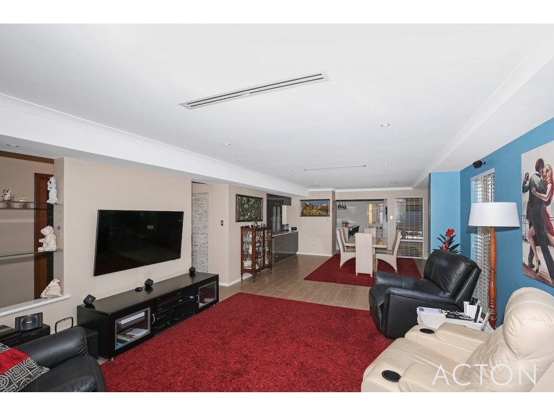 27 George Hibbert Road, Madora Bay WA 6210