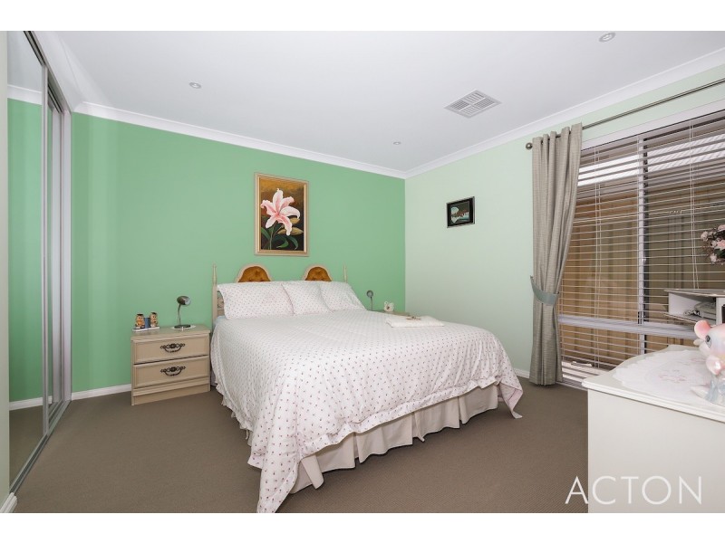 27 George Hibbert Road, Madora Bay WA 6210