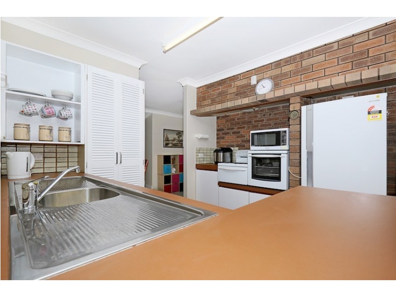 5 Feltin Place, Dudley Park WA 6210