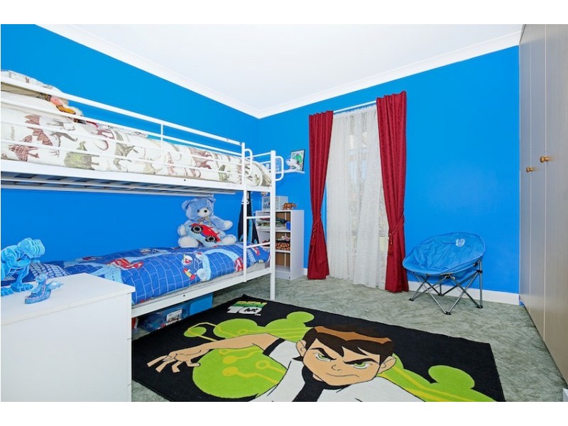 5 Feltin Place, Dudley Park WA 6210