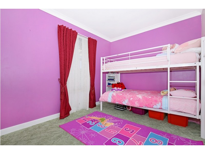 5 Feltin Place, Dudley Park WA 6210