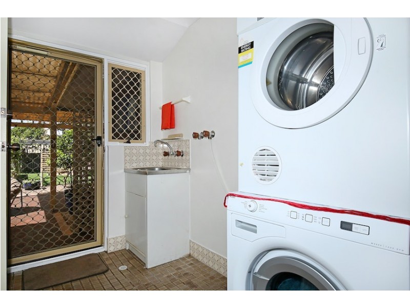 5 Feltin Place, Dudley Park WA 6210