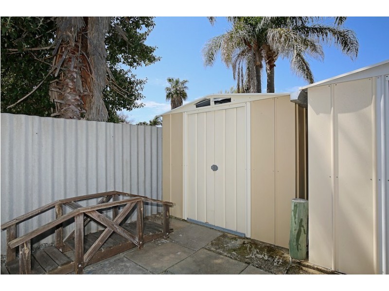 5 Feltin Place, Dudley Park WA 6210