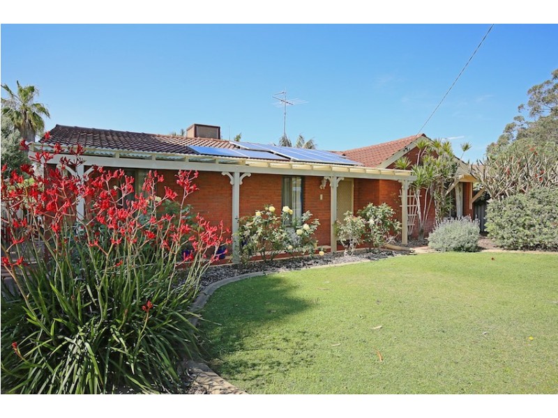 5 Feltin Place, Dudley Park WA 6210