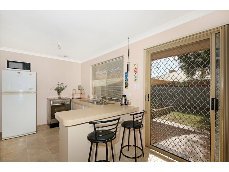 1A Yorrell Place, Halls Head WA 6210