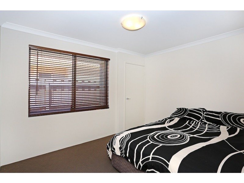 350 Peelwood Parade, Halls Head WA 6210