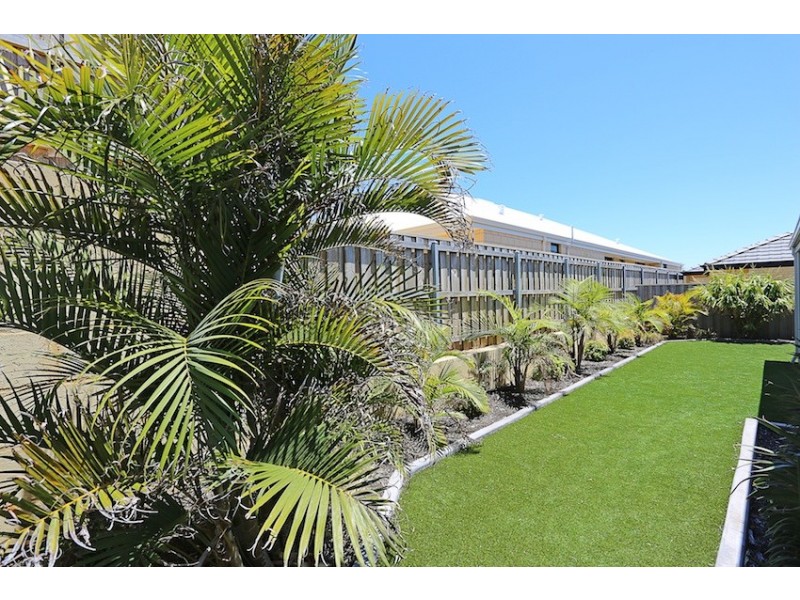 350 Peelwood Parade, Halls Head WA 6210