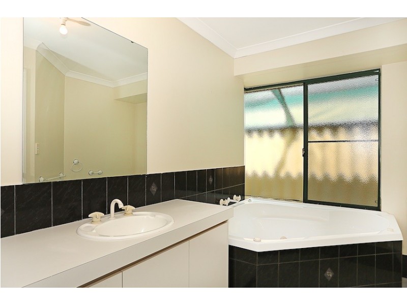 4 Crowthorn Cross, Erskine WA 6210