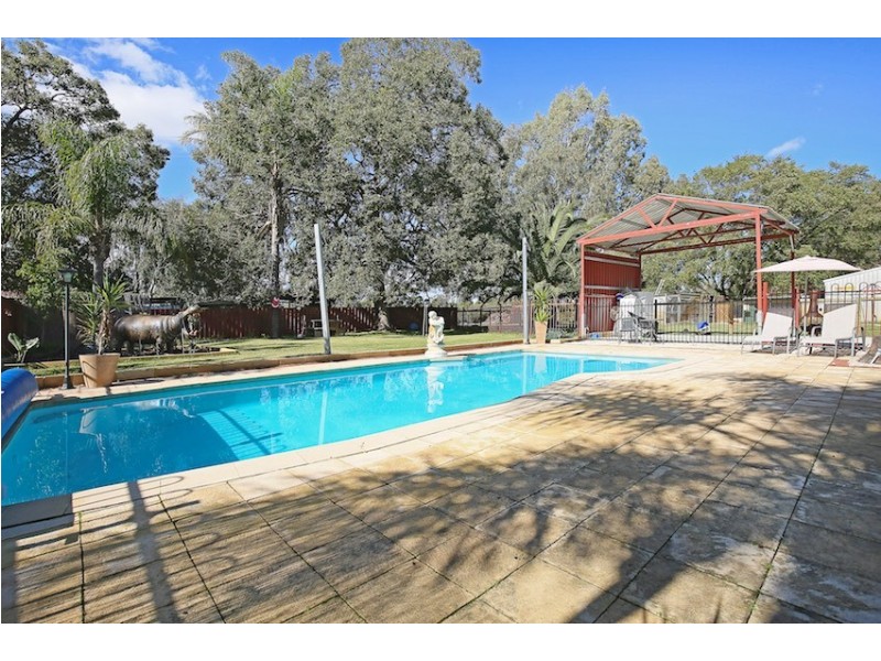 157 Greenwood Way, Barragup WA 6209